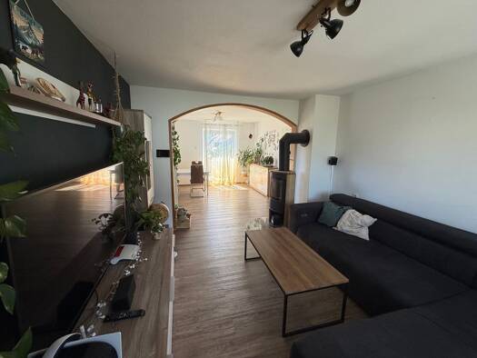 Wohnung zur Miete 850 € 2,5 Zimmer 75 m² Geschoss 1/3 frei ab 01.01.2027 Gottmadingen Gottmadingen 78244
