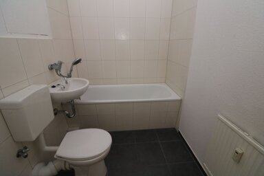 Wohnung zur Miete 439 € 4 Zimmer 67,9 m² 4. Geschoss Friedeburger Straße 36 Neu-Friedeburg Freiberg 09599