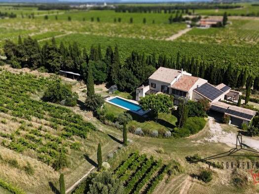 Haus zum Kauf 1.575.000 € 360 m² 53.000 m² Grundstück Violès 84150