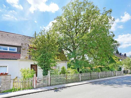 Haus zum Kauf 325.000 € 4 Zimmer 84 m² 669 m² Grundstück frei ab sofort Buchenbühl Nürnberg 90411