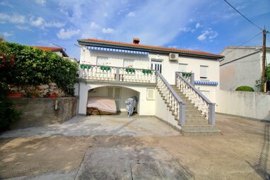 Einfamilienhaus zum Kauf 468.000 € 4 Zimmer 130 m² 300 m² Grundstück Crikvenica 51260