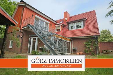 Wohn- und Geschäftshaus zum Kauf als Kapitalanlage geeignet 745.000 € 6 Zimmer 60 m² 924 m² Grundstück Quickborn 25451