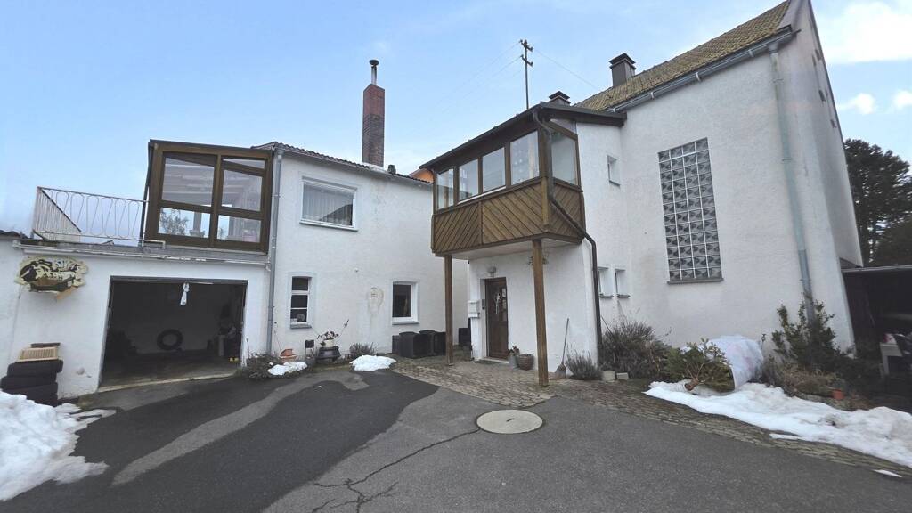 Mehrfamilienhaus zum Kauf 139.000 € 8 Zimmer 223 m² 917 m² Grundstück Wiesau 95676