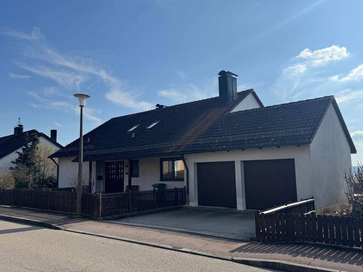 Immobilie in Herrieden - Charmantes Ein- bis Zweifamilienhaus mit Einliegerwohnung in Herrieden - Bild 1