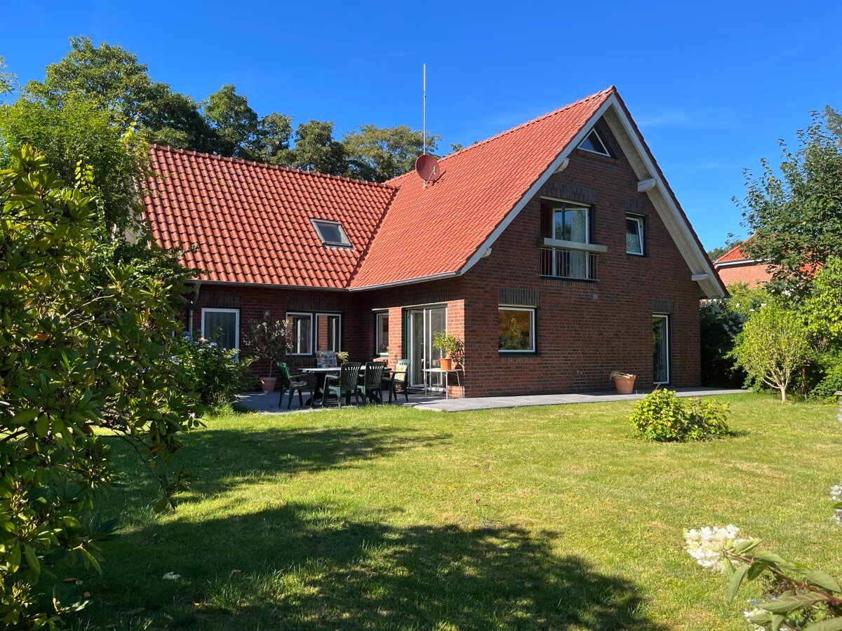 Einfamilienhaus zum Kauf 399.000 € 6 Zimmer 200 m²<br/>Wohnfläche 1.040 m²<br/>Grundstück Friedeburg Friedeburg 26446