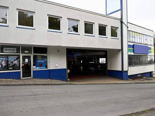 Sonstiges zum Kauf als Kapitalanlage geeignet 1.250.000 € 3.642 m² 1.940 m² Grundstück Innen Remscheid 42853