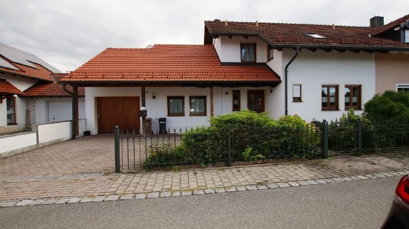 Doppelhaushälfte zum Kauf 415.000 € 6 Zimmer 148,4 m²<br/>Wohnfläche 341 m²<br/>Grundstück Atting Atting 94348