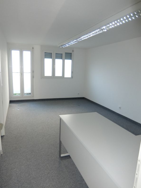 Bürofläche zur Miete 975 € 3 Zimmer 83 m²<br/>Bürofläche Äußerer Westen Regensburg 93049