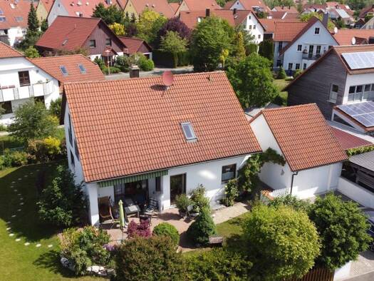 Einfamilienhaus zum Kauf provisionsfrei 425.000 € 4,5 Zimmer 112 m² 631 m² Grundstück Appianistraße 45 Freystadt 92342