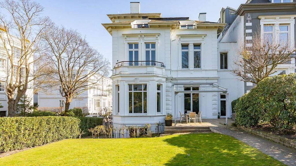 Stadthaus zum Kauf 7.500.000 € 12 Zimmer 567 m² 1.168 m² Grundstück Harvestehude Hamburg 20149