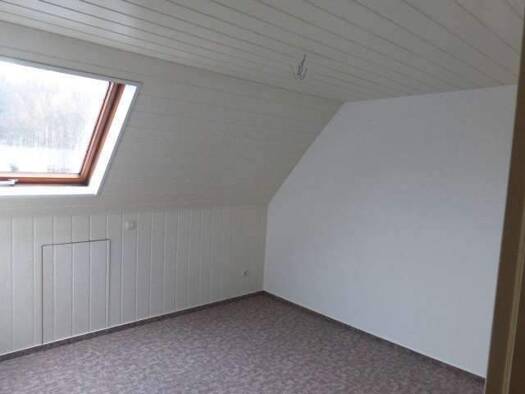 Wohnung zur Miete 210 € 2 Zimmer 39 m² 3. Geschoss frei ab sofort Heinrichsort Lichtenstein 09350