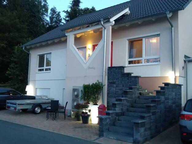 Einfamilienhaus zum Kauf provisionsfrei 925.000 € 9 Zimmer 465 m² 700 m² Grundstück Köppchenweg 30 Niederreifenberg Schmitten 61389