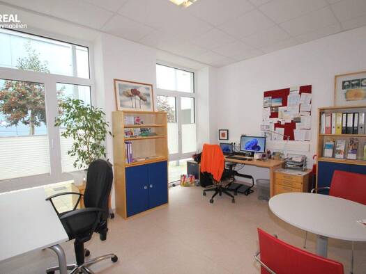 Büro zum Kauf 2.586 € 230,1 m² Bürofläche Amstetten 3300