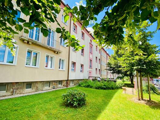 Wohnung zur Miete 333 € 2 Zimmer 60 m² frei ab sofort Straße der Opfer des Faschismus Ronneburg 07580
