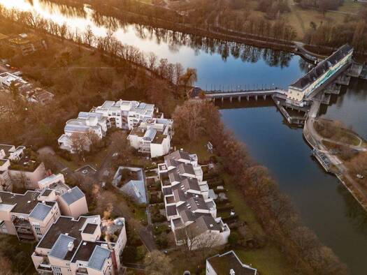 Reihenmittelhaus zum Kauf 2.000.000 € 6 Zimmer 182 m² 304 m² Grundstück Bogenhausen München 81925