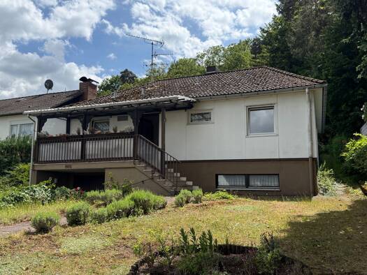 Einfamilienhaus zum Kauf 300.000 € 5 Zimmer 114 m² 1.059 m² Grundstück Hailer Gelnhausen 63571