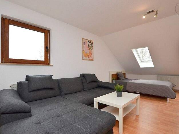 Wohnung zur Miete 795 € 1 Zimmer 35 m² 2. Geschoss frei ab 15.12.2025 Lengfeld 97076