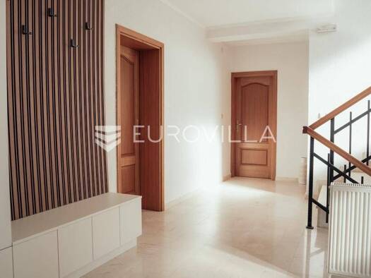 Haus zum Kauf 475.000 € 4 Zimmer 1.463 m² Mirkovci Vinkovci