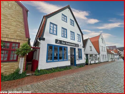 Haus zum Kauf 475.000 € 8 Zimmer 162,6 m² 582 m² Grundstück Schleswig 24837