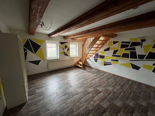 Einfamilienhaus zum Kauf 365.000 € 12 Zimmer 250 m² 380 m² Grundstück Kleinsachsenheim Sachsenheim 74343