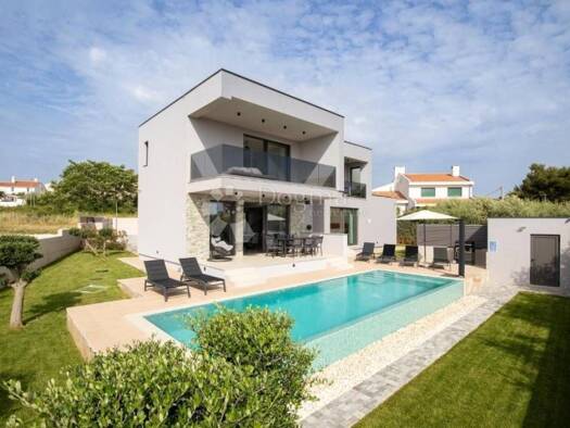 Haus zur Miete 4.000 € 9 Zimmer 190 m² Liznjan Liznjan