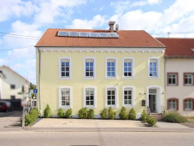 Reihenendhaus zum Kauf 500.000 € 7 Zimmer 350 m² 415 m² Grundstück Felsberg Überherrn 66802