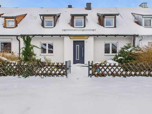 Reihenmittelhaus zum Kauf 399.000 € 7 Zimmer 184 m² 220 m² Grundstück Amberg 92224