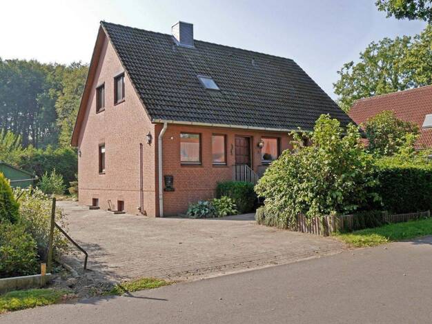 Mehrfamilienhaus zum Kauf 259.000 € 5 Zimmer 134 m² 935 m² Grundstück frei ab sofort Agathenburg 21684