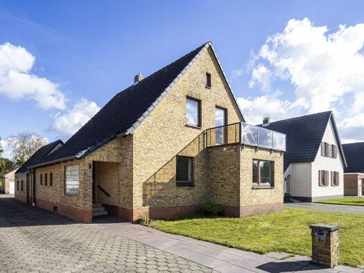 Einfamilienhaus zum Kauf 315.000 € 6 Zimmer 151 m² 536 m² Grundstück Sudetenstraße 7 Bürgerfelde Oldenburg (Oldb) 26127