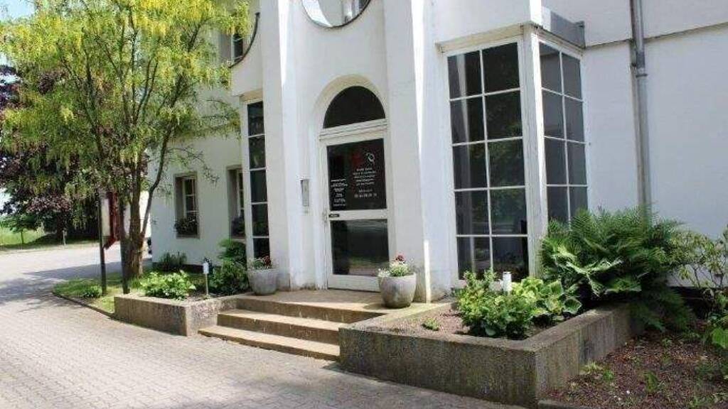 Gastronomie/Hotel zum Kauf als Kapitalanlage geeignet 10 Zimmer 300 m² 7.798 m² Grundstück Ernsee Gera 07548