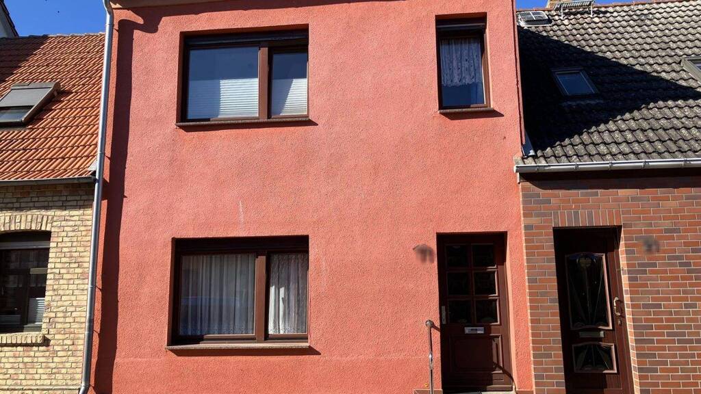 Reihenmittelhaus zum Kauf 85.000 € 3 Zimmer 65 m² 139 m² Grundstück Neukalen 17154