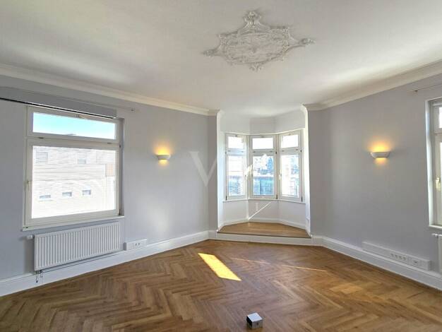 Bürogebäude zur Miete 8 € 6 Zimmer 175 m² Bürofläche Idstein Idstein 65510