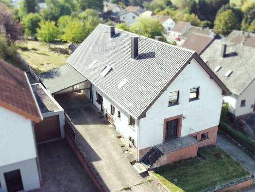 Mehrfamilienhaus zum Kauf 284.590 € 7 Zimmer 277 m² 1.107 m² Grundstück Hirtenberg 39 a Aschbach Lebach 66822