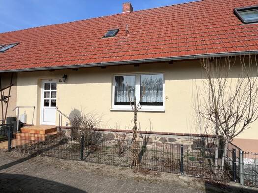 Reihenmittelhaus zum Kauf 145.000 € 4 Zimmer 98 m² 1.276 m² Grundstück Jabel Jabel 17194