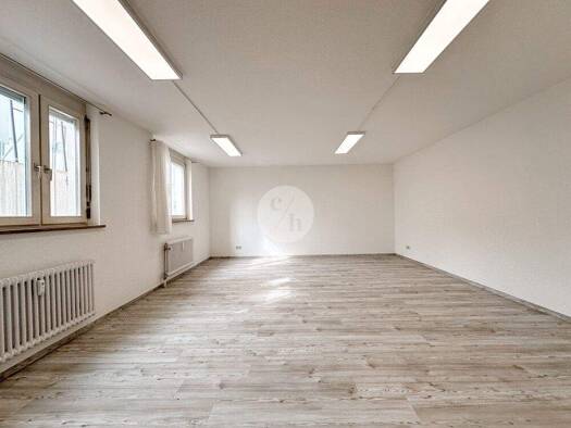 Bürofläche zur Miete 1.100 € 5 Zimmer 143 m² Bürofläche Gundelfingen 79194