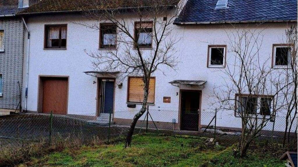 Einfamilienhaus zum Kauf 99.900 € 1 Zimmer frei ab sofort Dienethal 56379