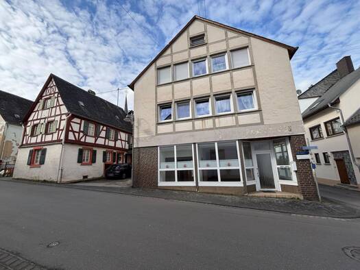 Mehrfamilienhaus zum Kauf 129.000 € 14 Zimmer 265 m² 314 m² Grundstück Mülheim an der Mosel 54486