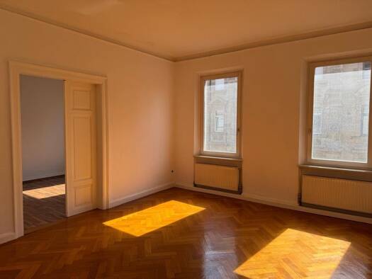 Wohnung zur Miete 875 € 2 Zimmer 70 m² Geschoss 2/3 frei ab 01.11.2026 Innenstadt Fürth 90762