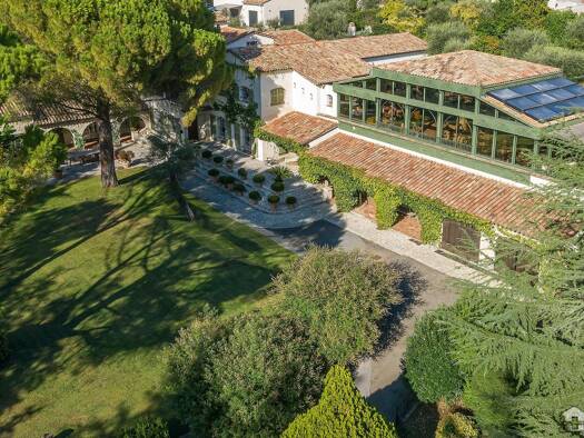 Einfamilienhaus zum Kauf 3.150.000 € 900 m² 16.000 m² Grundstück GRASSE 06130