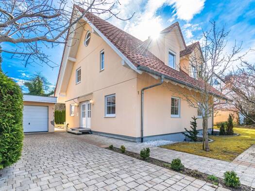 Einfamilienhaus zur Miete 4.700 € 5 Zimmer 160 m² 655 m² Grundstück frei ab sofort Grünwald 82031