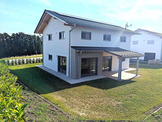 Einfamilienhaus zum Kauf - Erstbezug provisionsfrei 599.000 € 6 Zimmer 161,9 m² 590 m² Grundstück frei ab sofort Winzer 94577