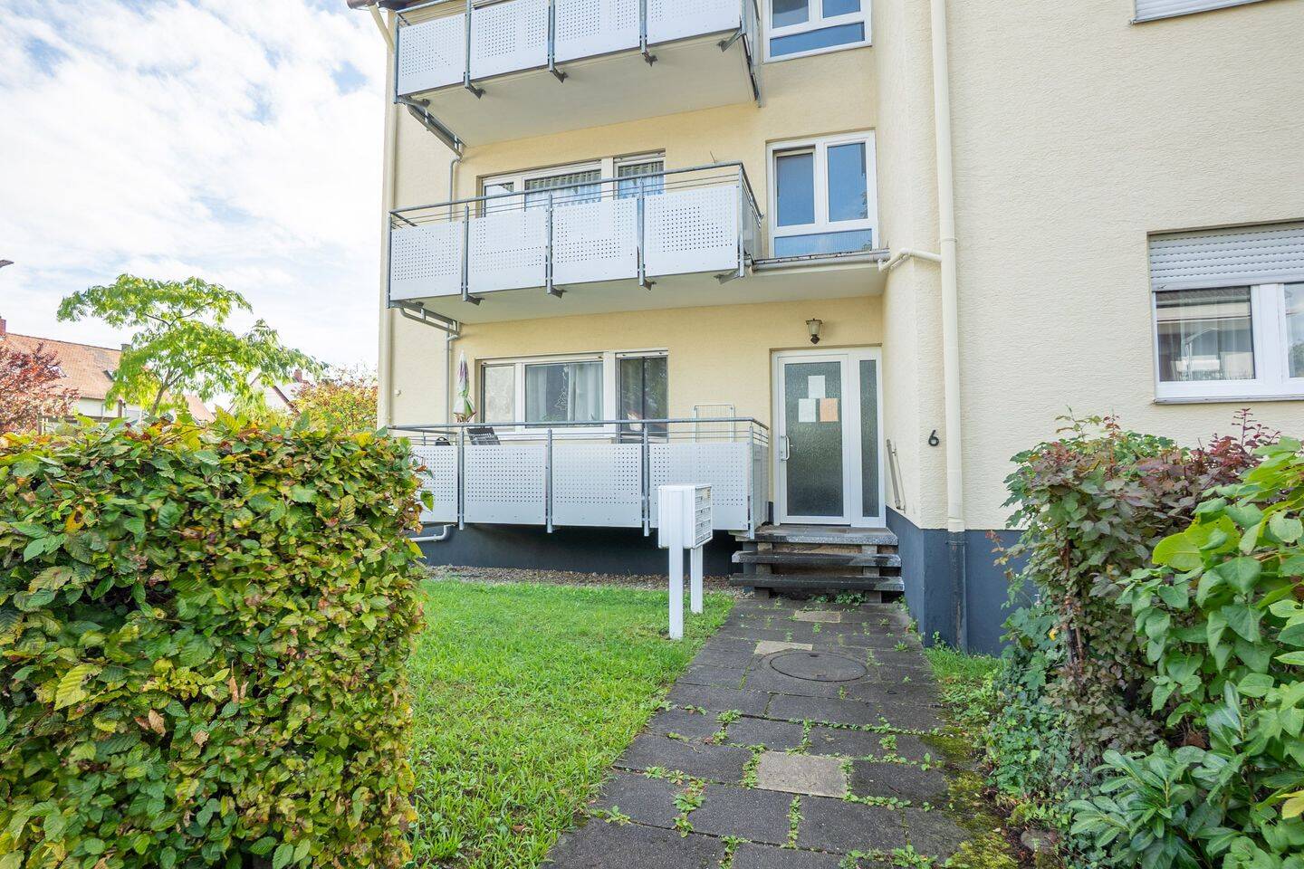 Immobilie in Rheinstetten - Investieren und entwickeln 2-Zimmer Wohnung in Rheinstetten-Forchheim - Bild 0