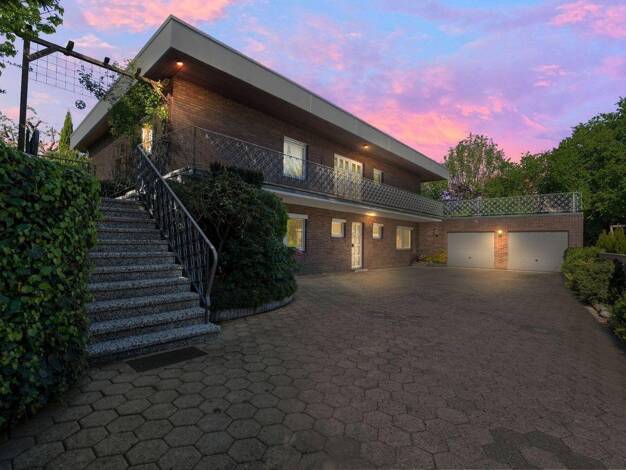 Mehrfamilienhaus zum Kauf provisionsfrei 945.000 € 10 Zimmer 323 m² 1.087 m² Grundstück St. Jürgen St. Jürgen 23560