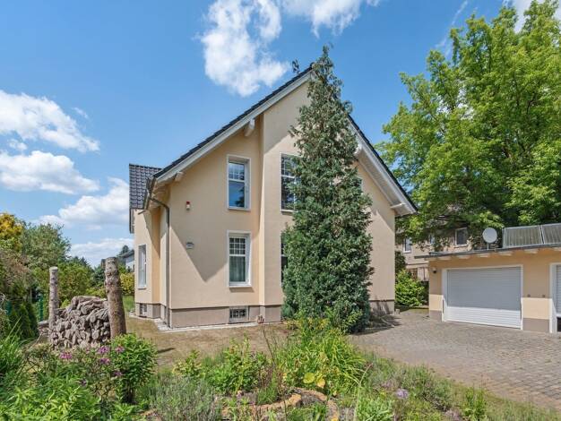 Einfamilienhaus zum Kauf 940.000 € 8 Zimmer 218 m² 1.030 m² Grundstück Biesdorf Berlin 12683