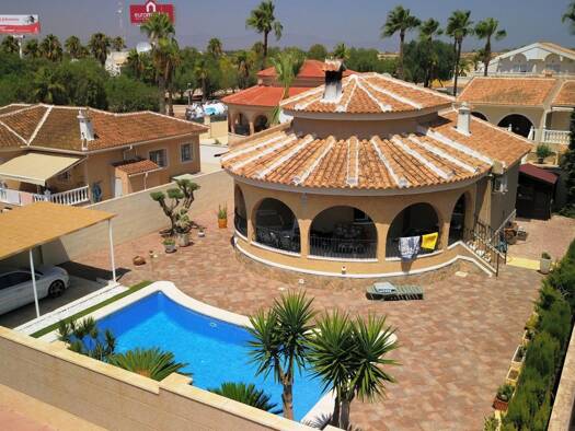 Villa zum Kauf provisionsfrei 325.000 € 4 Zimmer 120 m² 400 m² Grundstück Calle Eva Peron Urb Monte Azul 03178