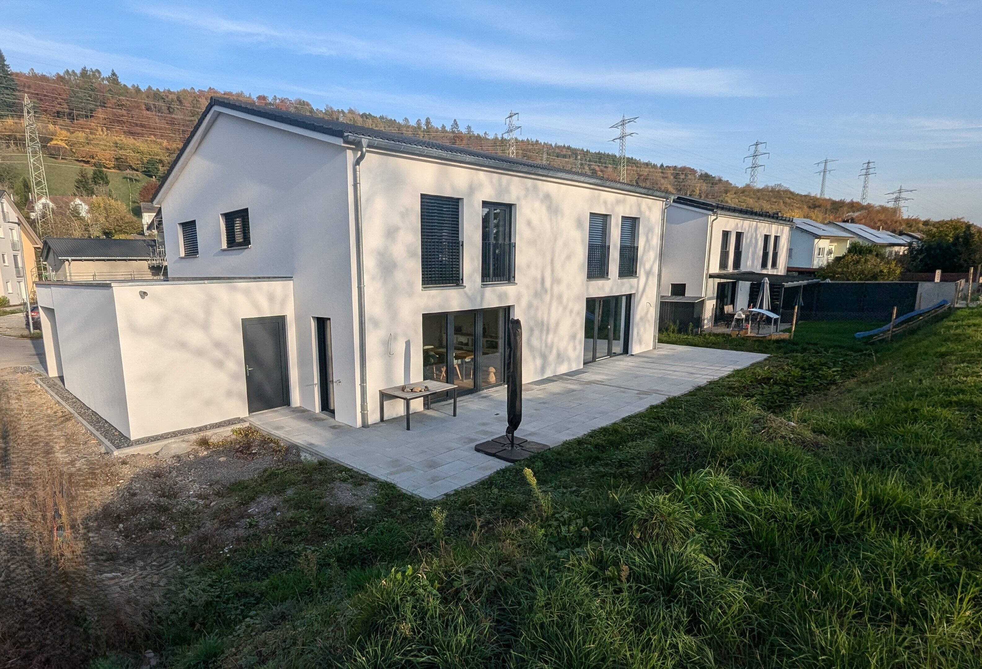 Doppelhaushälfte zur Miete 1.750 € 5 Zimmer 143 m²<br/>Wohnfläche 315 m²<br/>Grundstück ab sofort<br/>Verfügbarkeit Am Bruckhaus Gurtweil Waldshut-Tiengen 79761