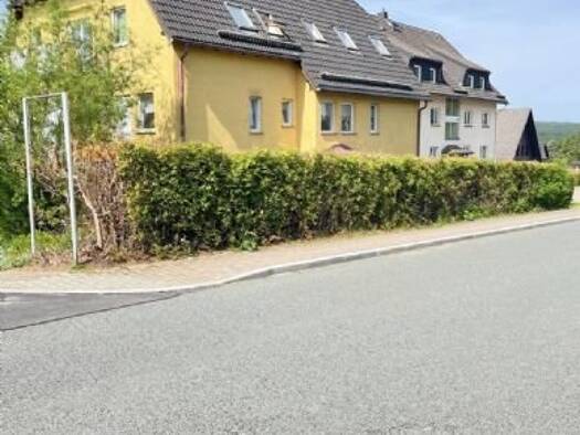 Wohnung zur Miete 360 € 3 Zimmer 78,3 m² 1. Geschoss frei ab sofort Schachtstraße 41 Breitenbrunn Breitenbrunn /Erzgeb. 08359