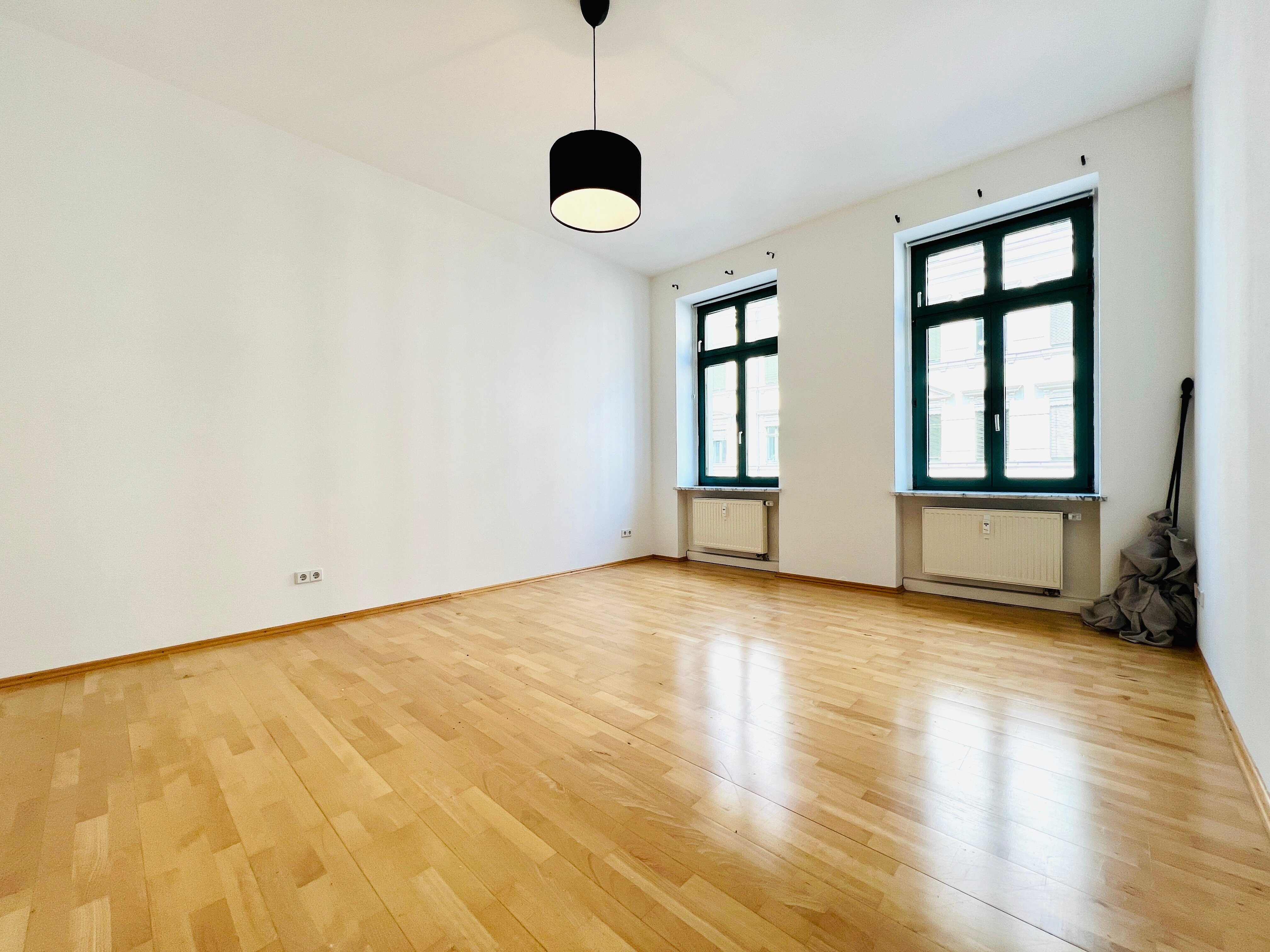 Wohnung zum Kauf 275.000 € 2 Zimmer 75 m²<br/>Wohnfläche 1.<br/>Geschoss Zentrum - Nord Leipzig 04105