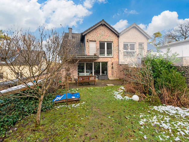 Doppelhaushälfte zum Kauf 499.900 € 4 Zimmer 142,3 m² 371 m² Grundstück Rott Roetgen 52159