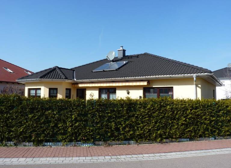 Bungalow zum Kauf 4 Zimmer 128,5 m²<br/>Wohnfläche 422 m²<br/>Grundstück Wilhermsdorf Wilhermsdorf 91452